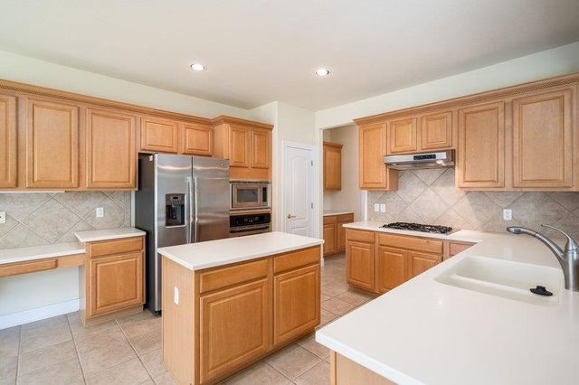 110 Guadalupe TRL, Georgetown, TX 78633