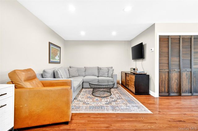 17 Hillside Terrace D, White Plains, NY 10601