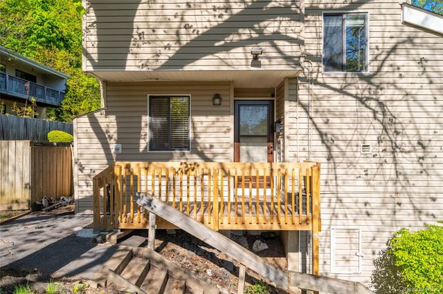17 Hillside Terrace D, White Plains, NY 10601