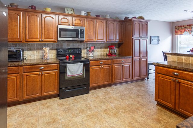 209 Timothy Drive, Nicholasville, KY 40356