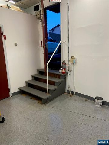 67 S Washington Avenue, Bergenfield, NJ 07621