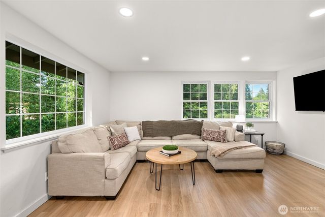 395 NW Blomster Way, Poulsbo, WA 98370