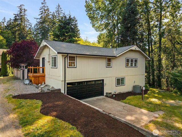 395 NW Blomster Way, Poulsbo, WA 98370