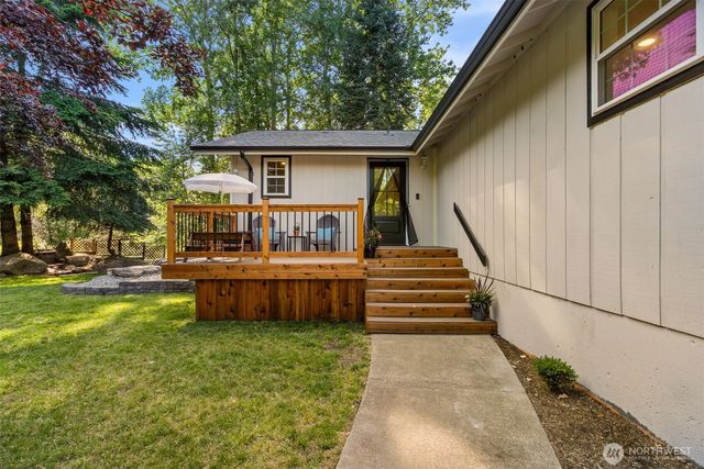 395 NW Blomster Way, Poulsbo, WA 98370
