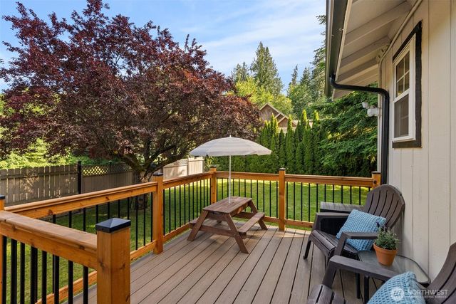 395 NW Blomster Way, Poulsbo, WA 98370