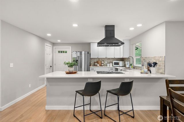 395 NW Blomster Way, Poulsbo, WA 98370