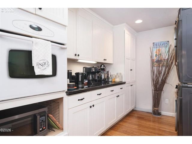5460 PALISADES Dr, Lincoln City, OR 97367