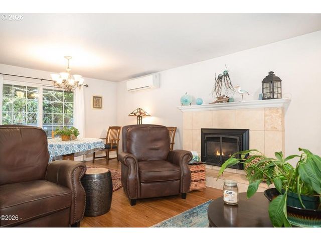 5460 PALISADES Dr, Lincoln City, OR 97367