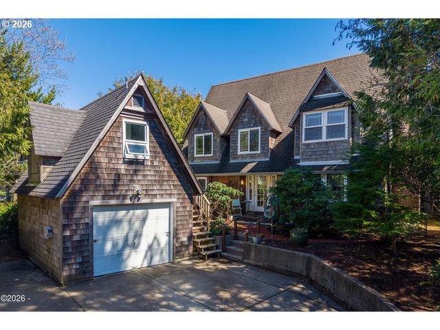 5460 PALISADES Dr, Lincoln City, OR 97367