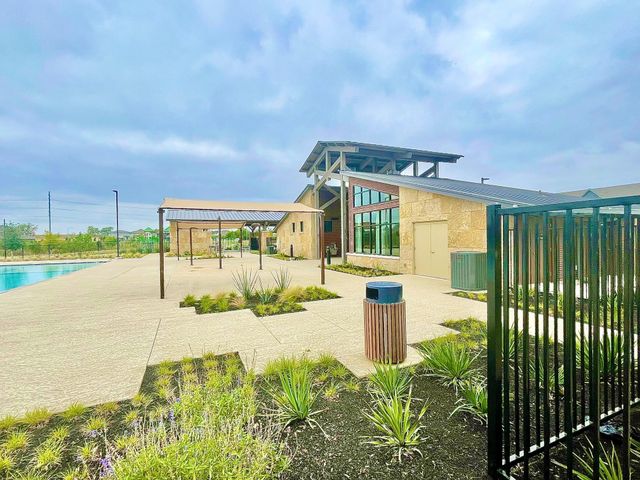 1018 Vanderscile RD, Hutto, TX 78634