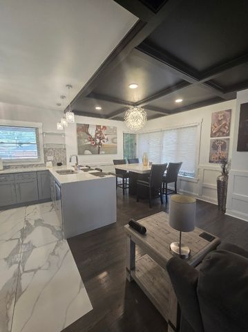 7959 S Michigan Avenue, Chicago, IL 60619