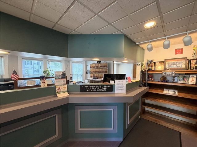 2797 post Road, Warwick, RI 02886