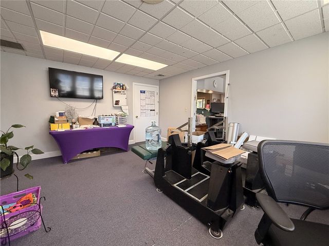 2797 post Road, Warwick, RI 02886