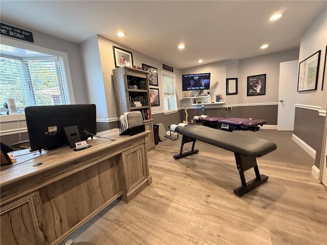 2797 post Road, Warwick, RI 02886