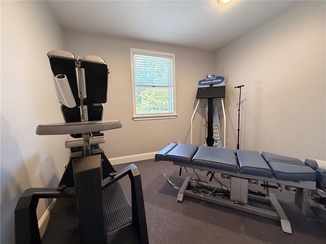 2797 post Road, Warwick, RI 02886