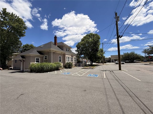 2797 post Road, Warwick, RI 02886