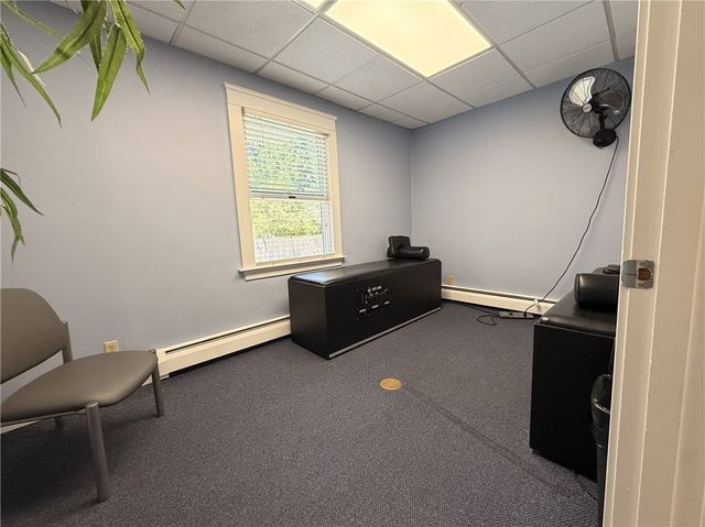 2797 post Road, Warwick, RI 02886