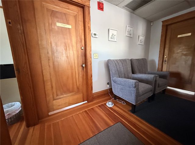 2797 post Road, Warwick, RI 02886