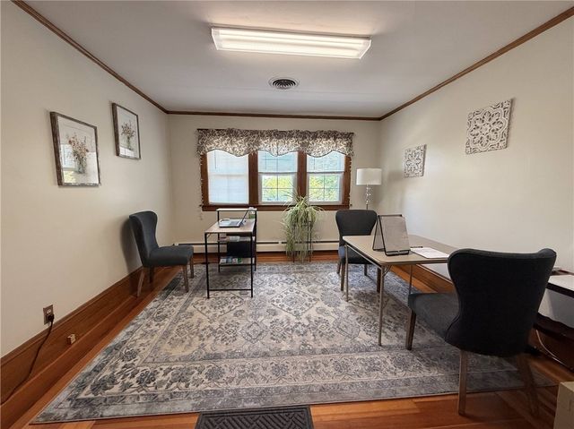 2797 post Road, Warwick, RI 02886