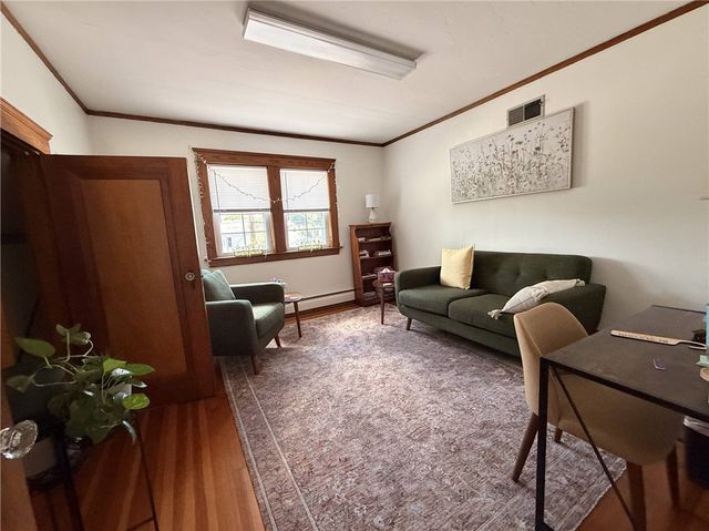 2797 post Road, Warwick, RI 02886