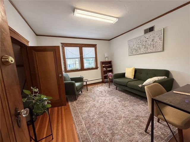 2797 post Road, Warwick, RI 02886