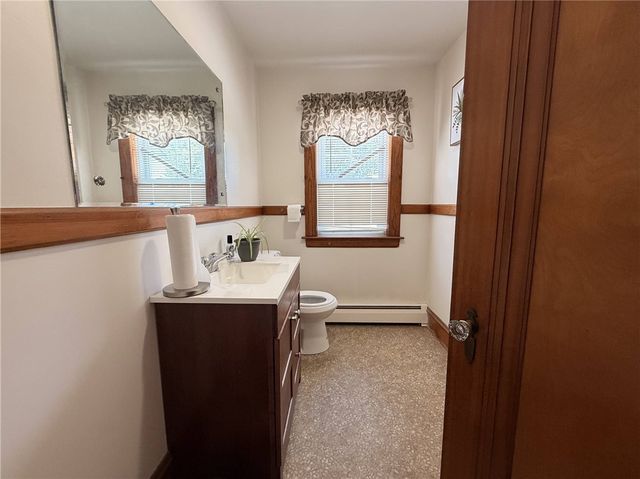 2797 post Road, Warwick, RI 02886