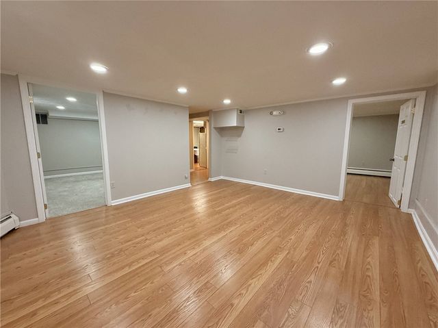 2797 post Road, Warwick, RI 02886