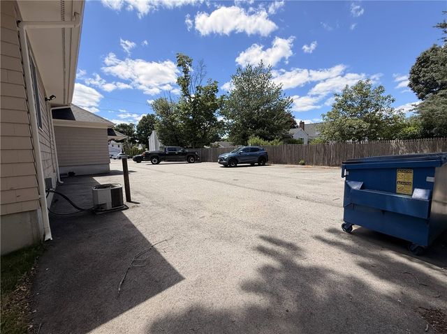 2797 post Road, Warwick, RI 02886