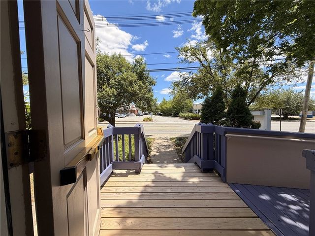 2797 post Road, Warwick, RI 02886