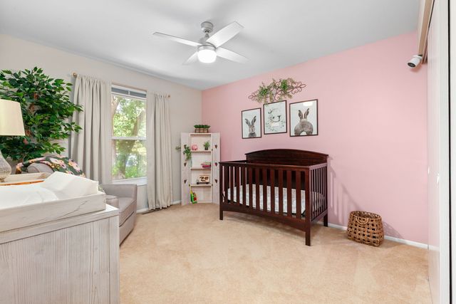 1211 Parliament Court, Libertyville, IL 60048