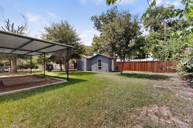 2539 Hearthstone Drive, Farmers Branch, TX 75234