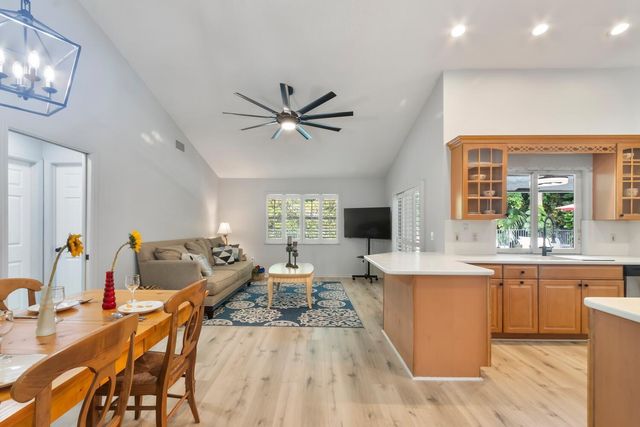 691 Foresteria Avenue, Wellington, FL 33414