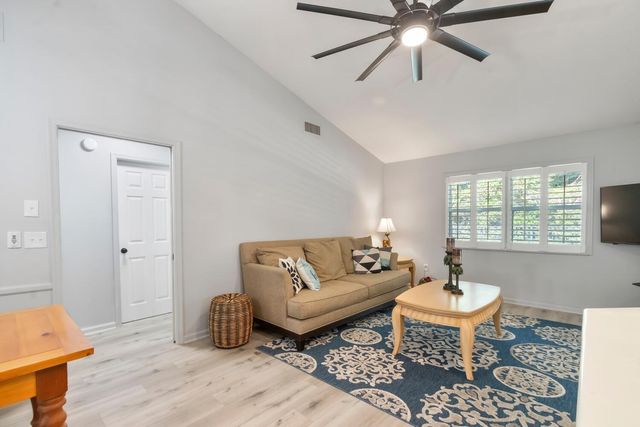 691 Foresteria Avenue, Wellington, FL 33414