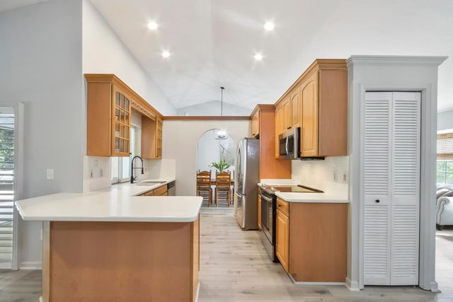 691 Foresteria Avenue, Wellington, FL 33414