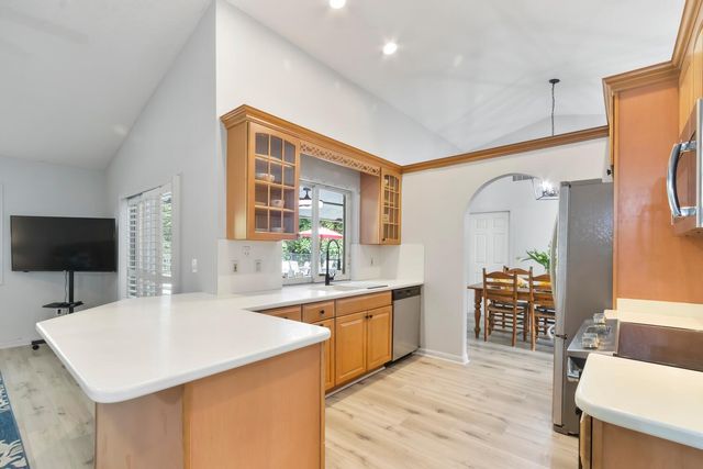 691 Foresteria Avenue, Wellington, FL 33414