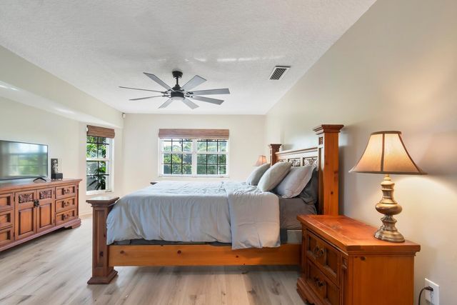 691 Foresteria Avenue, Wellington, FL 33414