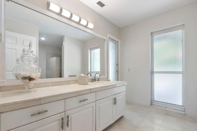 691 Foresteria Avenue, Wellington, FL 33414