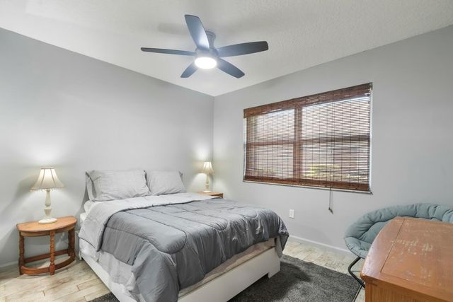 691 Foresteria Avenue, Wellington, FL 33414