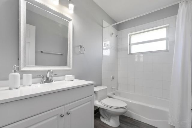 691 Foresteria Avenue, Wellington, FL 33414