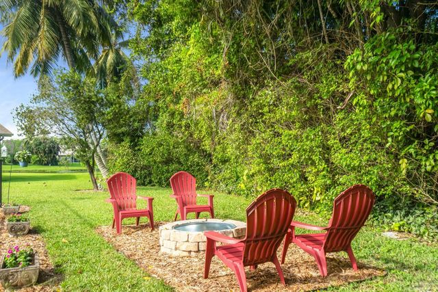 691 Foresteria Avenue, Wellington, FL 33414