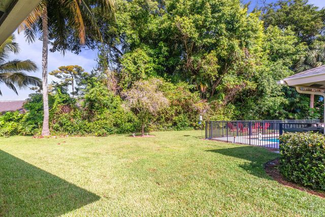 691 Foresteria Avenue, Wellington, FL 33414