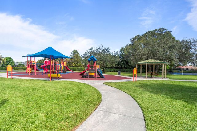 691 Foresteria Avenue, Wellington, FL 33414