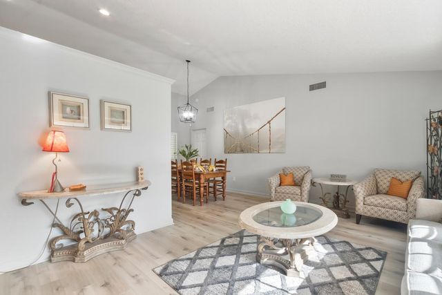 691 Foresteria Avenue, Wellington, FL 33414