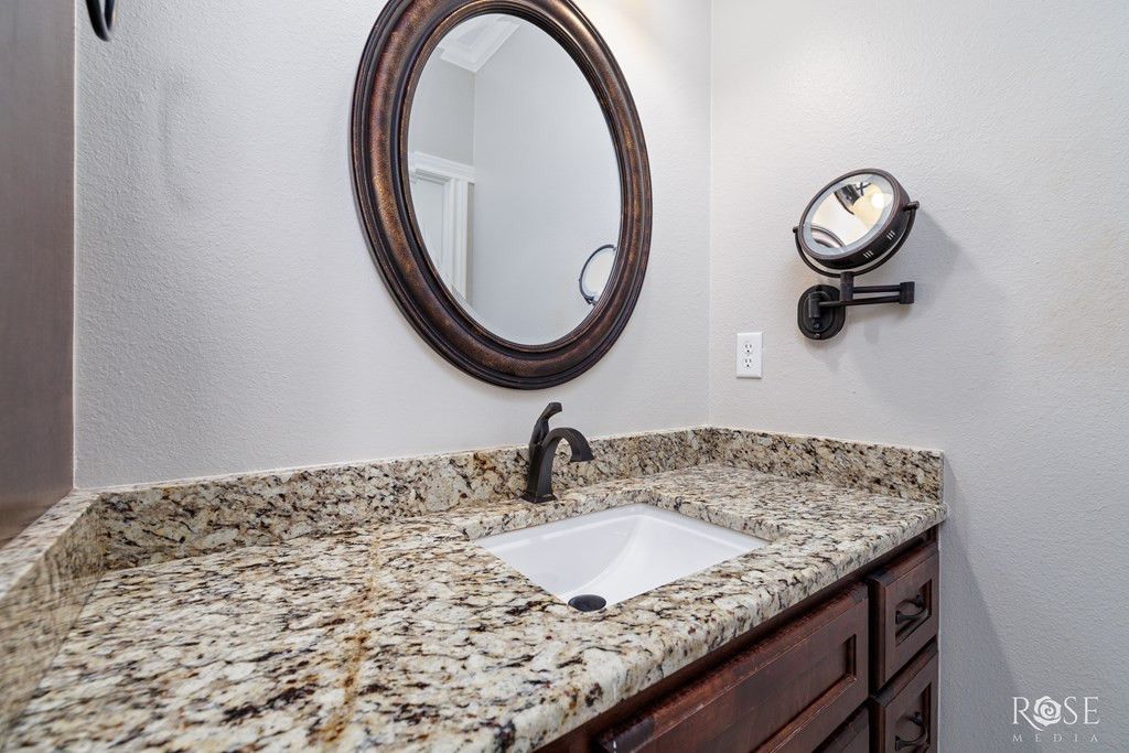 Image 21 of property listing at 705 W Ratliff Road, San Angelo, TX 76904