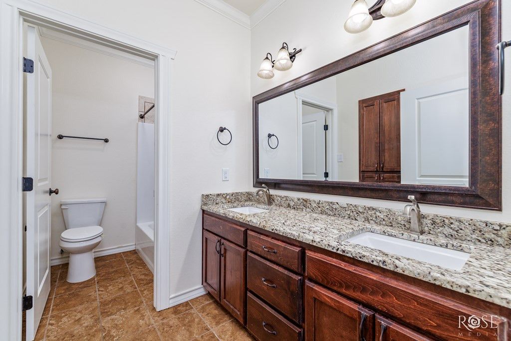 Image 25 of property listing at 705 W Ratliff Road, San Angelo, TX 76904