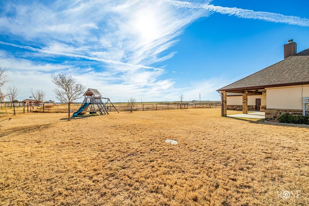 Image 33 of property listing at 705 W Ratliff Road, San Angelo, TX 76904