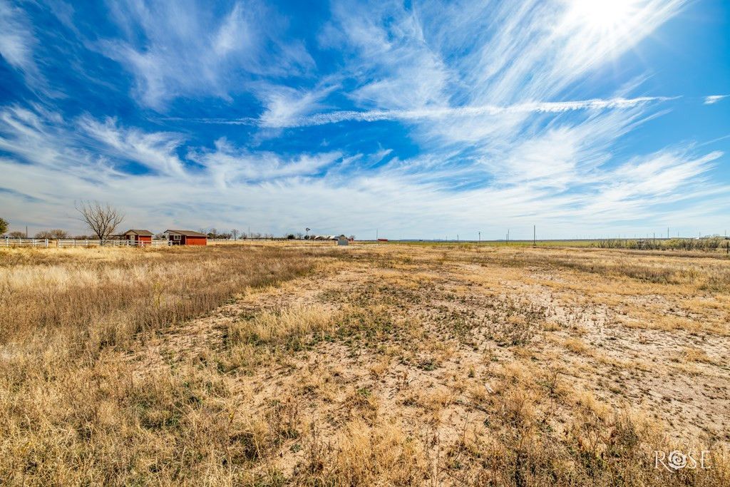 Image 37 of property listing at 705 W Ratliff Road, San Angelo, TX 76904