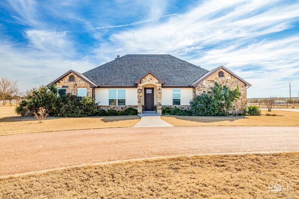Image 53 of property listing at 705 W Ratliff Road, San Angelo, TX 76904