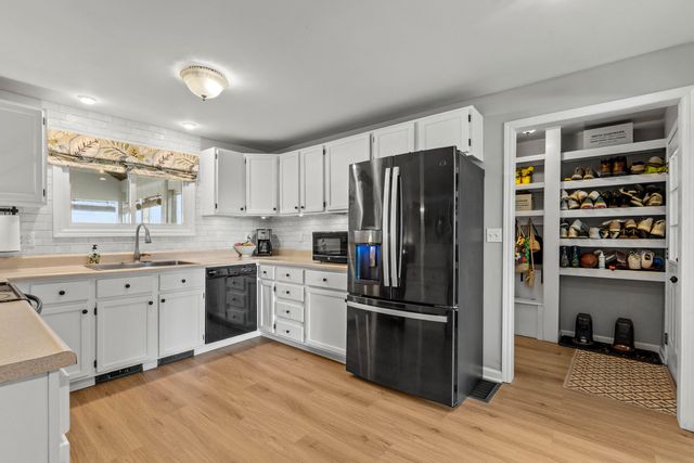 5160 Barker Road, Adams Twp, MI 49250
