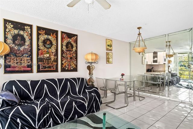 210 172nd St 533, Sunny Isles Beach, FL 33160